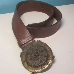 Saks Fifth Ave Womens Size S Brown Leather Belt with Brass Medallion Buckle